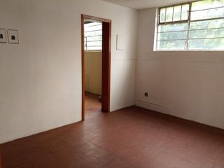 Foto 3 de RENTA/ALQUILER OFICINA - VERSALLES Y AV PEREZ GUERRERO