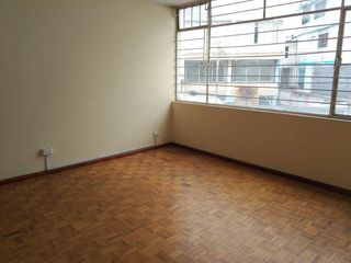 Foto 5 de RENTA/ALQUILER OFICINA - VERSALLES Y AV PEREZ GUERRERO