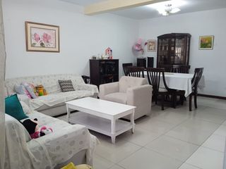 Foto 2 de CASA EN VENTA A MEDIA CUADRA DEL MERCADO EL ALAMO, CERCA DE LA AV. PACASMAYO Y COLECTORA CALLAO