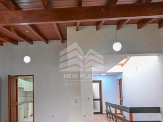 Foto 1 de VENTA DE DUPLEX EN SURCO - TOMASAL