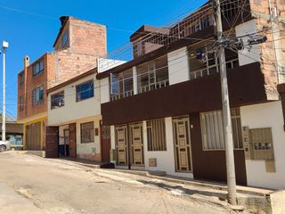 Foto 1 de VENDO CASA CERCA A LA FACULTAD DE MEDICINA TUNJA
