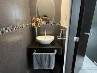 Foto 5 de IMPECABLE Y ESPACIOSO DUPLEX INTERNO EN EXCELENTE ZONA DE SAN BORJA.