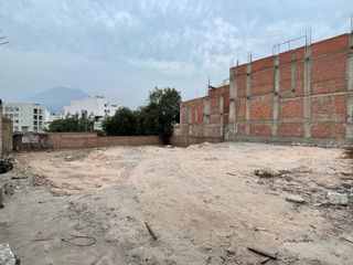 Foto 1 de Se Vende Terreno Comercial En Av. Ejercito, Cerro Colorado