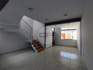 Foto 2 de CASA DE ESTRENO, PRE VENTA