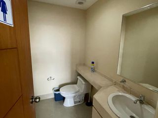Foto 8 de ARRIENDO OFICINA AMOBLADA AV. ATAHUALPA