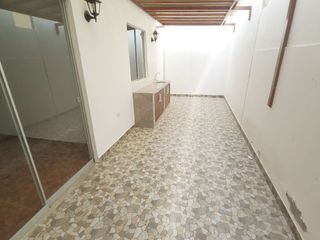 Foto 3 de VENTA DE CASA DE DOS PISOS EN ESTRENO A PRECIO DE DEPARTAMENTO EN GALILEA, CASTILLA