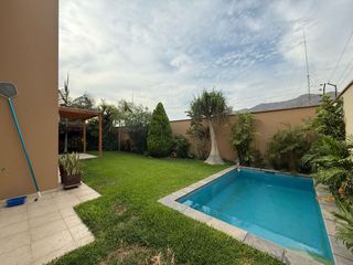 Foto 3 de CASA EN VENTA CON PISCINA EN LA MOLINA