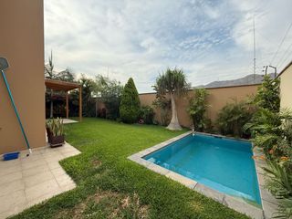 Foto 4 de CASA EN VENTA CON PISCINA EN LA MOLINA