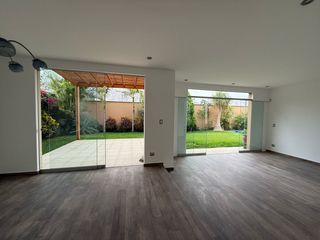 Foto 7 de CASA EN VENTA CON PISCINA EN LA MOLINA