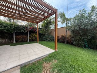 Foto 8 de CASA EN VENTA CON PISCINA EN LA MOLINA