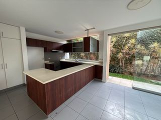 Foto 17 de CASA EN VENTA CON PISCINA EN LA MOLINA