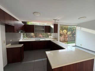 Foto 18 de CASA EN VENTA CON PISCINA EN LA MOLINA