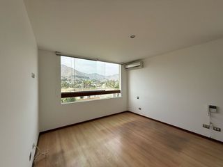 Foto 30 de CASA EN VENTA CON PISCINA EN LA MOLINA