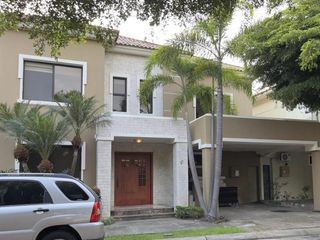 Foto 9 de ALQUILER DE CASA RN SAMBORONDÓN KM 1.5