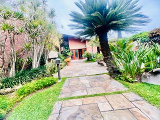 Foto 1 de VENTA DE BELLA CASA MUY BIEN CONSERVADA