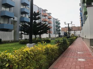 Foto 2 de Renovado Departamento Flat - Condominio Alameda Las Palmas || Chorrillos