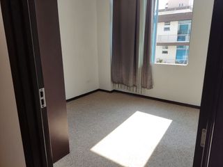Foto 4 de En renta departamento Santa Lucia Norte de Quito