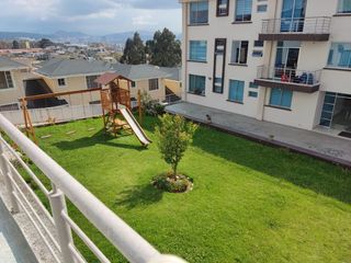 Foto 10 de En renta departamento Santa Lucia Norte de Quito
