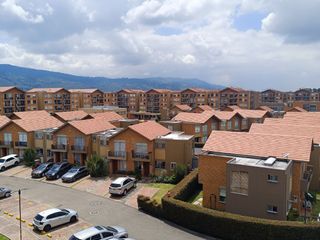 Foto 18 de 🏡 Encantador Apartamento en Cajicá con Balcones y Espacios Amplios