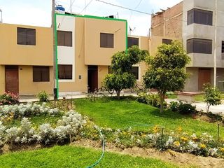 Foto 1 de Se vende casa de 2 pisos, Frente a Parque en la Residencial La Alameda-Paiján (TSuarez)