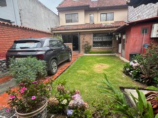 Foto 3 de AMPLIA Y ACOGEDORA CASA DE VENTA, Sector Batan Shopping C1457