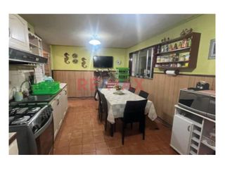 Foto 1 de Casa En Venta + Pequeño Local Comercial