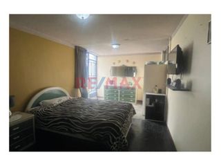 Foto 4 de Casa En Venta + Pequeño Local Comercial