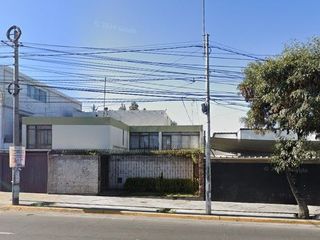 Foto 2 de Se Alquila Casa Comercial En Av. Independencia Con La Salle