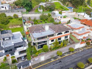 Foto 1 de Casa Independiente con terreno En Venta - Armenia Valle de los Chillos