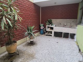 Foto 7 de VENDO CASA DE 3 PISOS URB. MIRAFLORES (ALORA)
