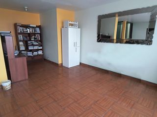 Foto 13 de VENDO CASA DE 3 PISOS URB. MIRAFLORES (ALORA)
