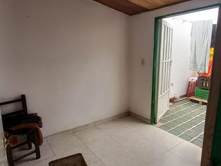Foto 2 de SE VENDE CASA CON LOCAL BARRIO LA FUENTE TUNJA
