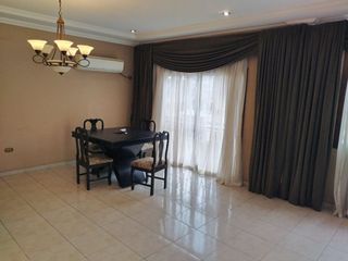 Foto 6 de CASA DE VENTA,  EN URDESA CENTRAL , NORTE DE GUAYAQUIL