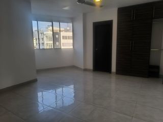 Foto 7 de VENDO - DEPARTAMENTO - SANTA CECILIA - PLANTA BAJA - 3 DORMITORIOS CON BAÑO -  GARAJE 2 VEHICULOS
