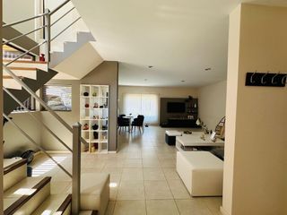 Foto 6 de Casa a la venta en el dique de Tandil