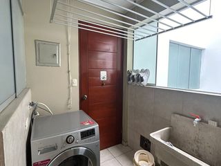 Foto 10 de Departamento en Venta, Av de Precursores, Surco.