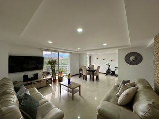 Foto 2 de Venta Hermoso Apartamento en Ciudad Jardín Sur de Cali