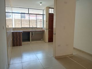 Foto 3 de Venta De Amplia Casa Urb San Isidro I Etapa (GAPONTE)