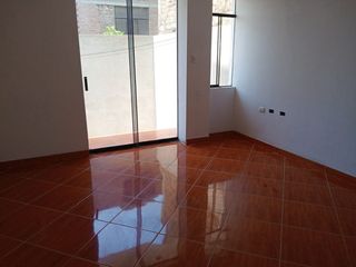 Foto 6 de Venta De Amplia Casa Urb San Isidro I Etapa (GAPONTE)