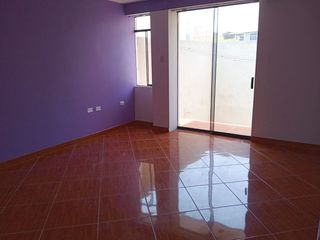 Foto 7 de Venta De Amplia Casa Urb San Isidro I Etapa (GAPONTE)