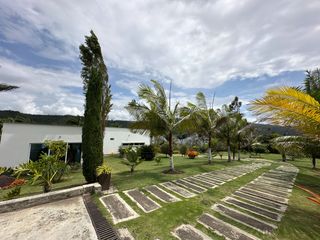 Foto 5 de Venta Lujosa Finca Lago Calima con Acceso directo al Lago (Muelle Privado)