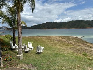 Foto 8 de Venta Lujosa Finca Lago Calima con Acceso directo al Lago (Muelle Privado)