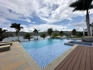 Foto 13 de Venta Lujosa Finca Lago Calima con Acceso directo al Lago (Muelle Privado)
