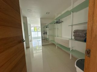 Foto 29 de Venta Lujosa Finca Lago Calima con Acceso directo al Lago (Muelle Privado)