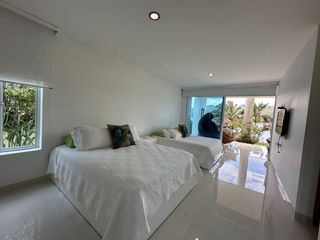 Foto 31 de Venta Lujosa Finca Lago Calima con Acceso directo al Lago (Muelle Privado)