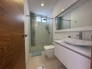 Foto 32 de Venta Lujosa Finca Lago Calima con Acceso directo al Lago (Muelle Privado)