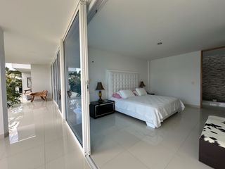 Foto 42 de Venta Lujosa Finca Lago Calima con Acceso directo al Lago (Muelle Privado)