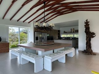 Foto 59 de Venta Lujosa Finca Lago Calima con Acceso directo al Lago (Muelle Privado)