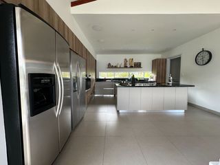 Foto 62 de Venta Lujosa Finca Lago Calima con Acceso directo al Lago (Muelle Privado)