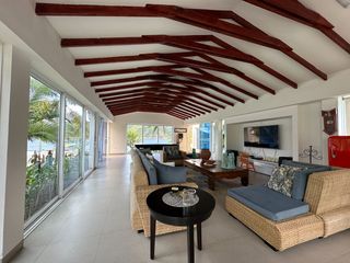 Foto 72 de Venta Lujosa Finca Lago Calima con Acceso directo al Lago (Muelle Privado)